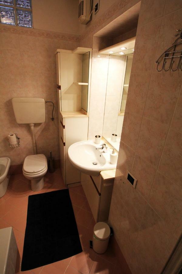 4 Via Pontida Apartment *